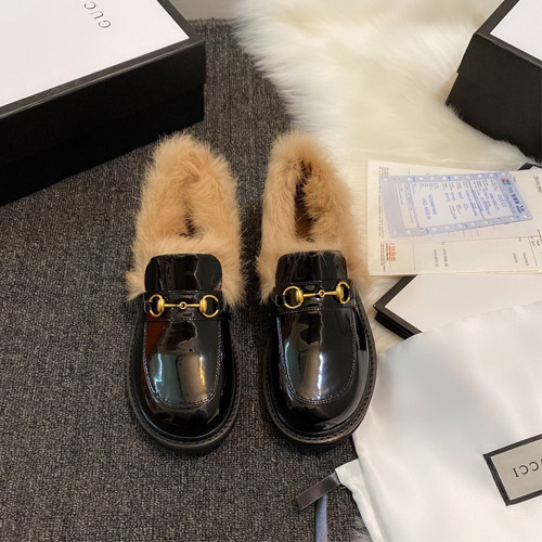 구찌 신상 로퍼 423515 블랙 유광