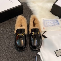 구찌 신상 로퍼 423515 블랙 유광