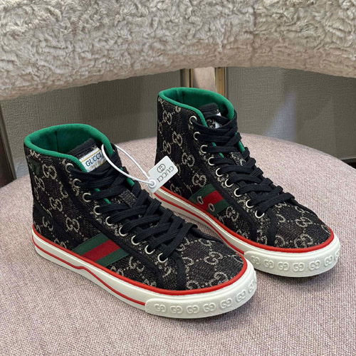 구찌 남여공용 스니커즈 670440