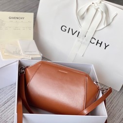 지방시 XS 안티고나 숄더백 BB50H-3