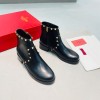 발렌티노 신상 락스터드 앵글 부츠 RY2S0B25 블랙