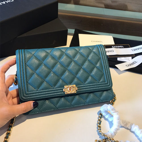 샤넬 WOC 보이 미니 크로스백  A80287 그린