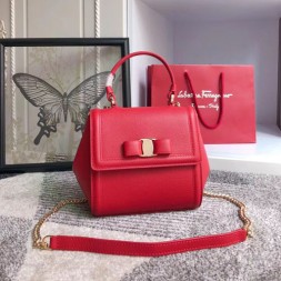 페레가모 바라 보우 스몰 탑핸들백 21G646 레드