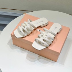 미우미우 신상 슬리퍼 57243-3