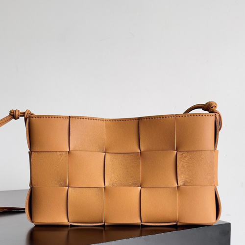 보테가 카세트백 V1003-5