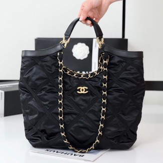 샤넬 나일론 맥시 쇼핑백 AS3152