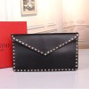 발렌티노 락스터드 신상 클러치백 NW28165 민자 블랙 금장