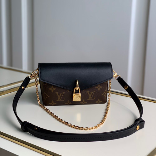 루이비통 패드락 온 스트랩백 M80559 블랙