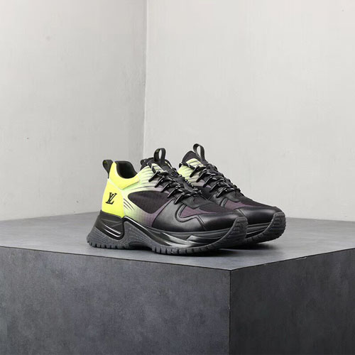 루이비통 런 어웨이 펄스 스니커즈 1A4K64