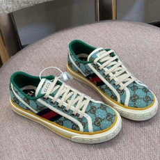 구찌 남여공용 스니커즈 670439-2