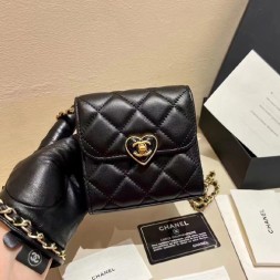 샤넬 하트 클러치 위드 체인 AP3291 블랙