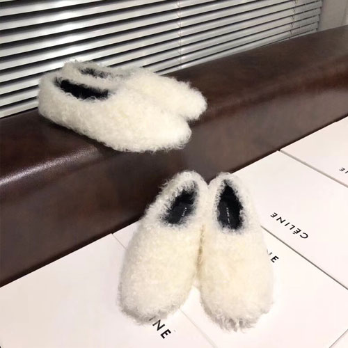 셀린느 신상 퍼 플랫 슈즈 325113 화이트