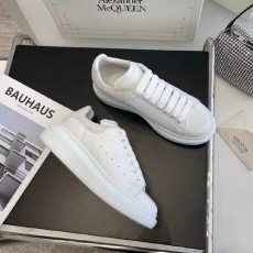 알렉산더 맥퀸  남여공용 스니커즈  586434-22