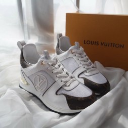 루이비통 런 어웨이 스니커즈 1A643B 화이트