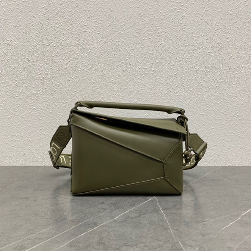 로에베 퍼즐백 스몰 61022-2