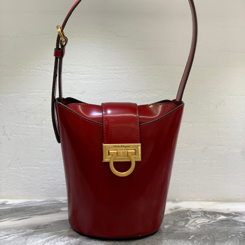 페레가모 트리폴리오 숄더백 (S) 211194 레드