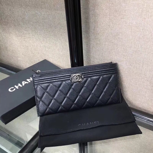 샤넬 스몰 포켓 클러치 A84107 캐비어 블랙 은장