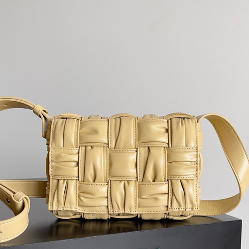 보테가 카세트백 717089-1