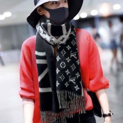 루이비통  스카프  MP2351