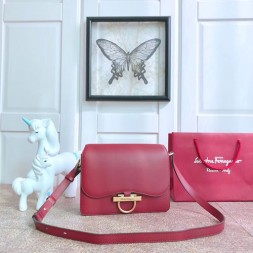 페레가모 클래식 플랩 숄더백 21H321 버건디