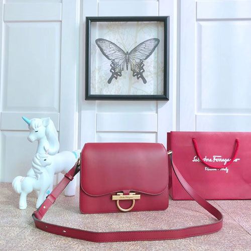 페레가모 클래식 플랩 숄더백 21H321 버건디