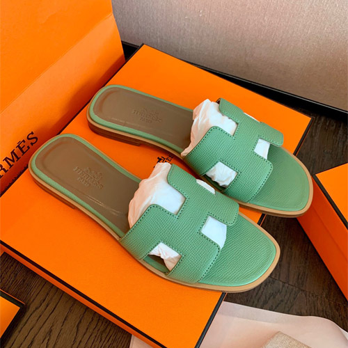 에르메스 오란 샌들 H35110-16 (한치수 작게 나옴)