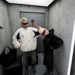 발렌시아가 남여공용 자켓  528813