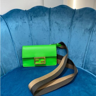 펜디 신상 미니 크로스백 F0175 그린