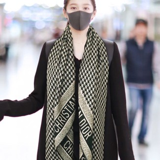 디올 신상 스카프 D1046