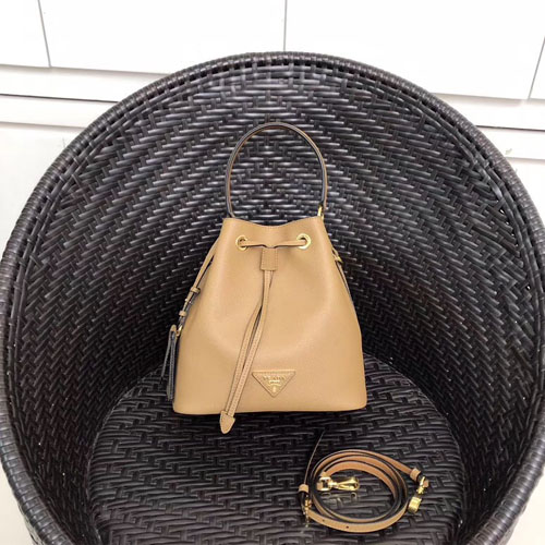 프라다 사피아노 버킷백 1BE032 브라운