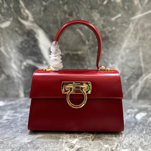 페라가모 아이코닉 탑 핸들 212958 레드