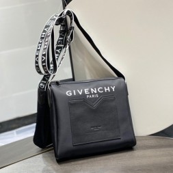 지방시 남성용 나일론 크로스백 GV-262231