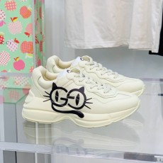 구찌 남여공용 롸이톤 스니커즈 656879-2