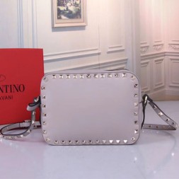 발렌티노 스몰 사이즈 락스터드 크로스 바디 백 RW2B0809 그레이 금장