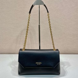 프라다 가죽 숄더백 1BD371