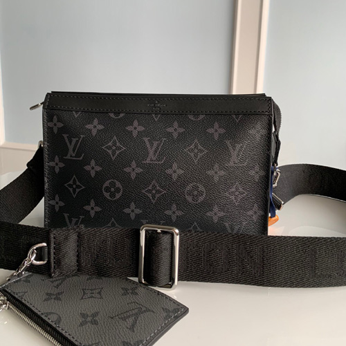 루이비통 가스통 웨어러블 월릿 M81018