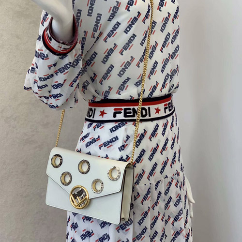 펜디 체인 크로스백 F2080 화이트