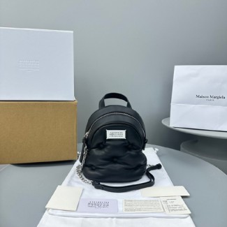 마르지엘라 글램슬램 백팩  MM3378 블랙 은장