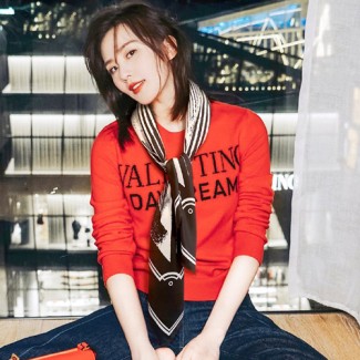 디올 신상 스카프 D1068