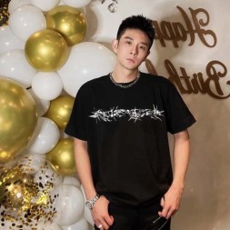 지방시 남여공용 반팔 G02557