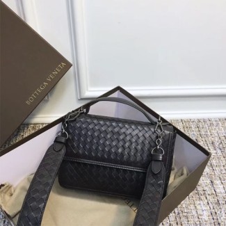 보테가 인트레치아토 나파 알루므나 백 522922 블랙