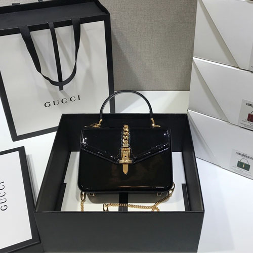 구찌 1969 실비 레더 미니 탑 핸들백 589479 에나멜 블랙