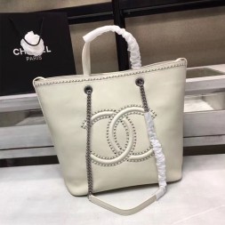 샤넬 18S/S  신상 토트백 A8077 화이트