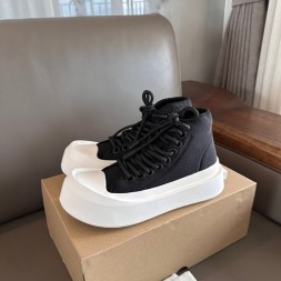 보테가 남여공용 스니커즈 475221-4