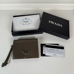 프라다 가죽 반지갑  1M0204 은장