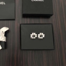샤넬 신상 귀걸이 C171999