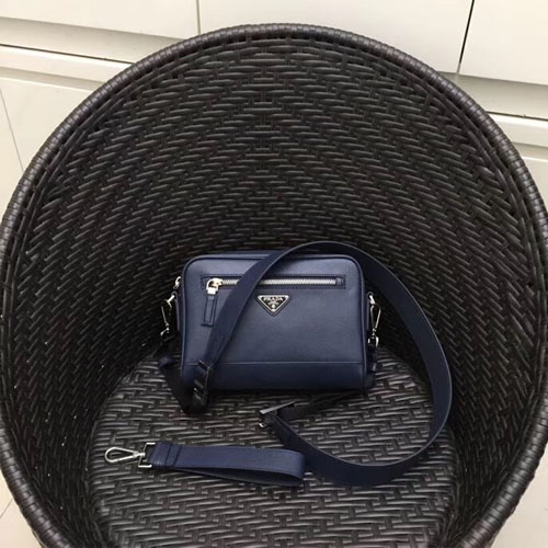 프라다 사피아노 가죽 숄더백 2VH063 네이비