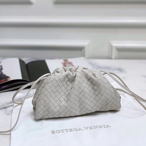 보테가 인트레치아토 나파 파우치 585853 아이보리