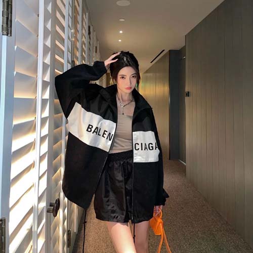 발렌시아가 남여공용 자켓 528836-2