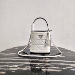 프라다 신상 버킷백 1BA319 화이트
